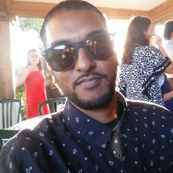 Meet your Posher, Asif (Ace) - Picture 3 of 5